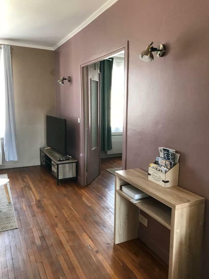 Appartement De Charme En Plein Coeur Du Centre Ville De 贡比涅 外观 照片