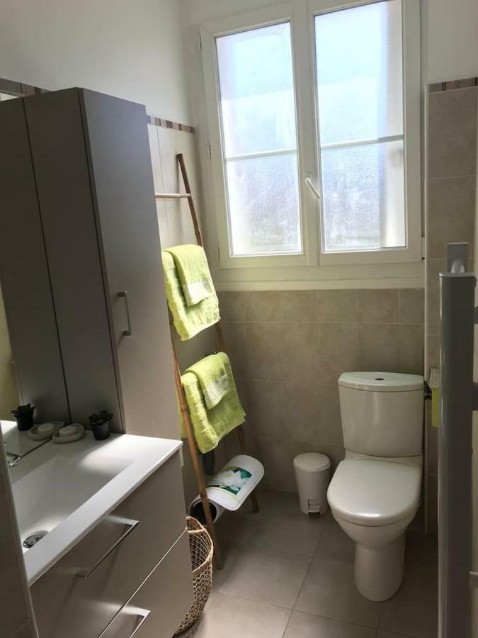 Appartement De Charme En Plein Coeur Du Centre Ville De 贡比涅 外观 照片