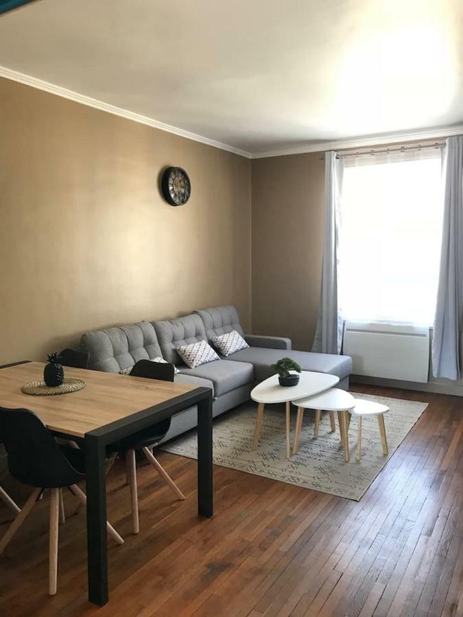 Appartement De Charme En Plein Coeur Du Centre Ville De 贡比涅 外观 照片